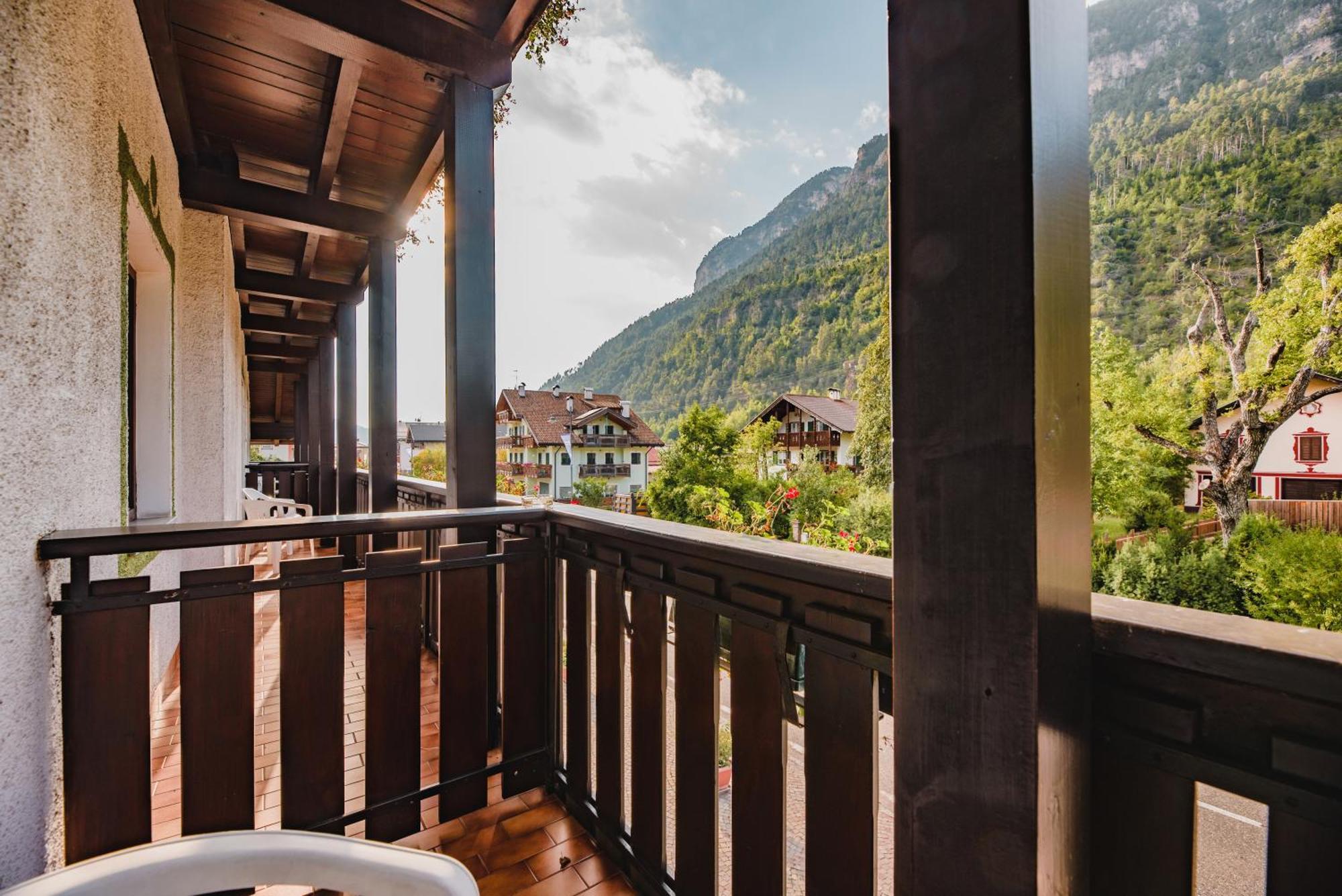 Hotel Montanara Ziano di Fiemme Esterno foto