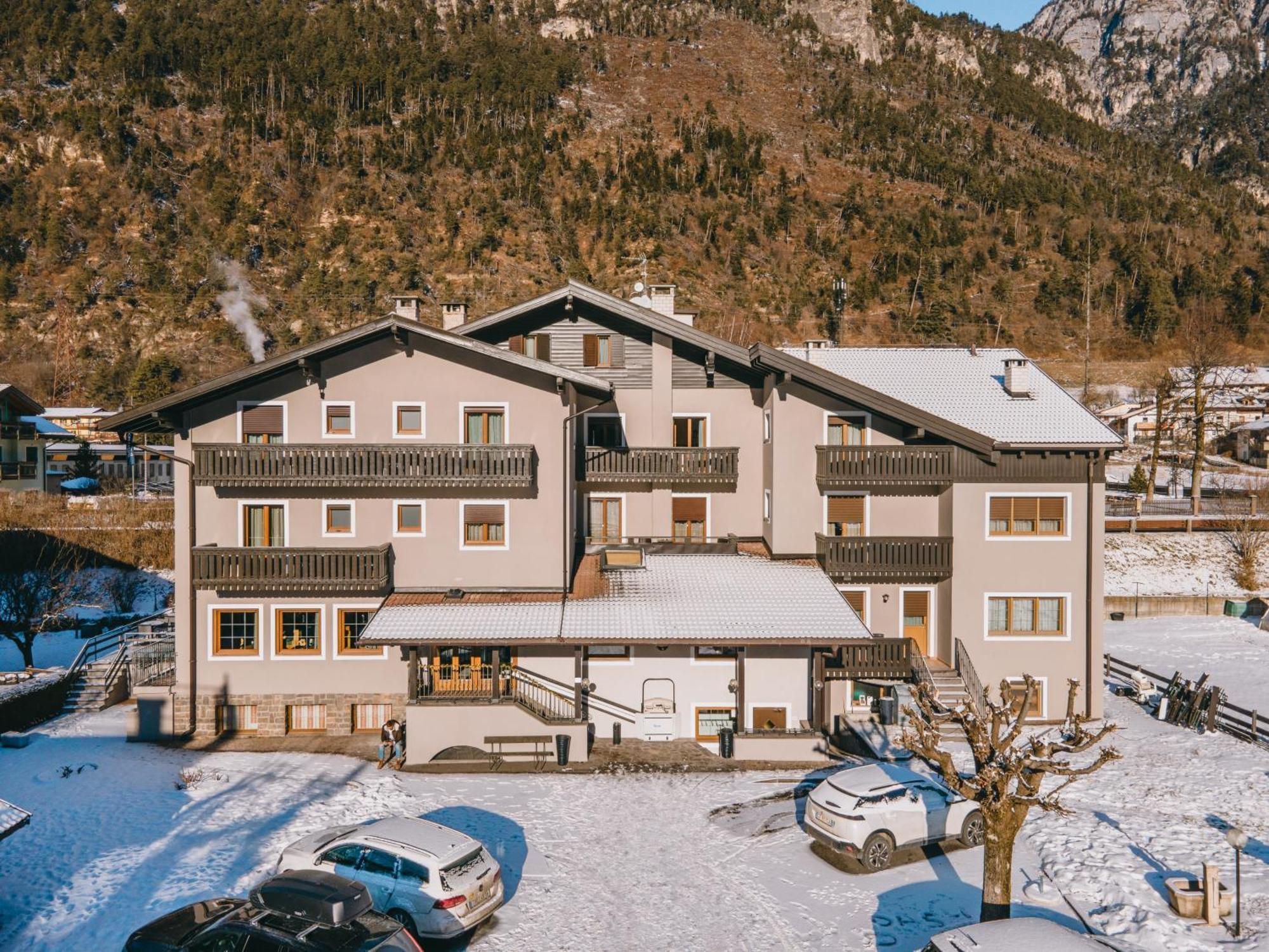 Hotel Montanara Ziano di Fiemme Esterno foto